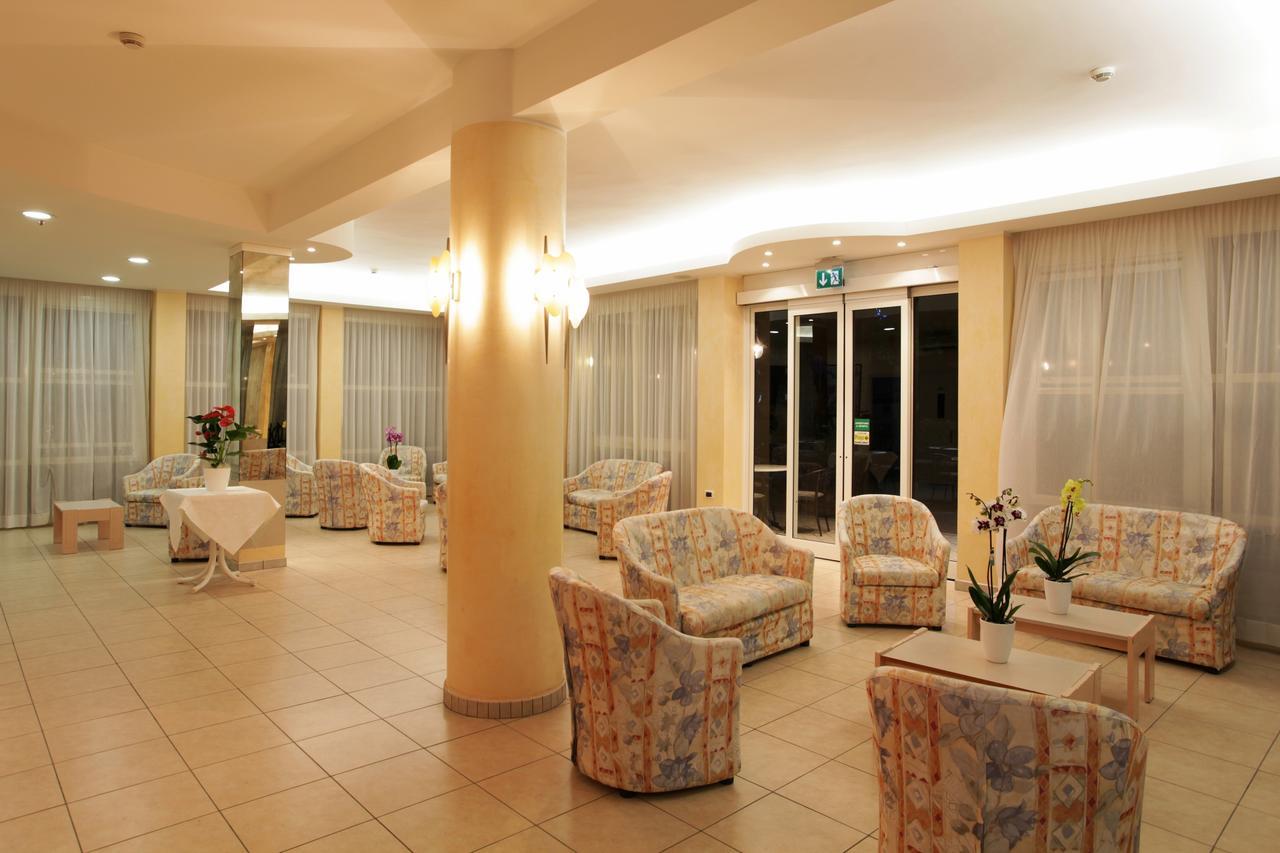 Hotel Santa Maria แชร์เวีย ภายนอก รูปภาพ